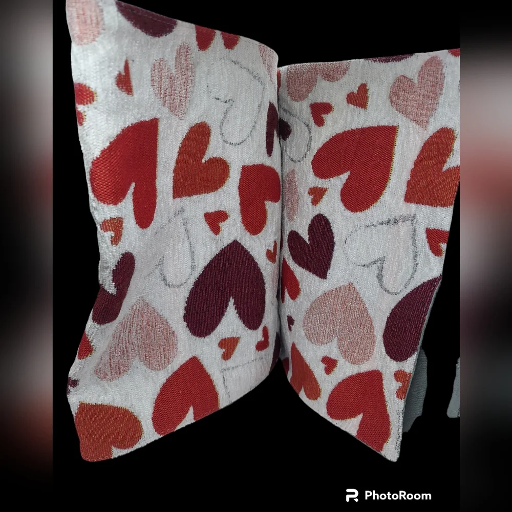 Valentine's Day Multi Hearts Table Runner NWOT